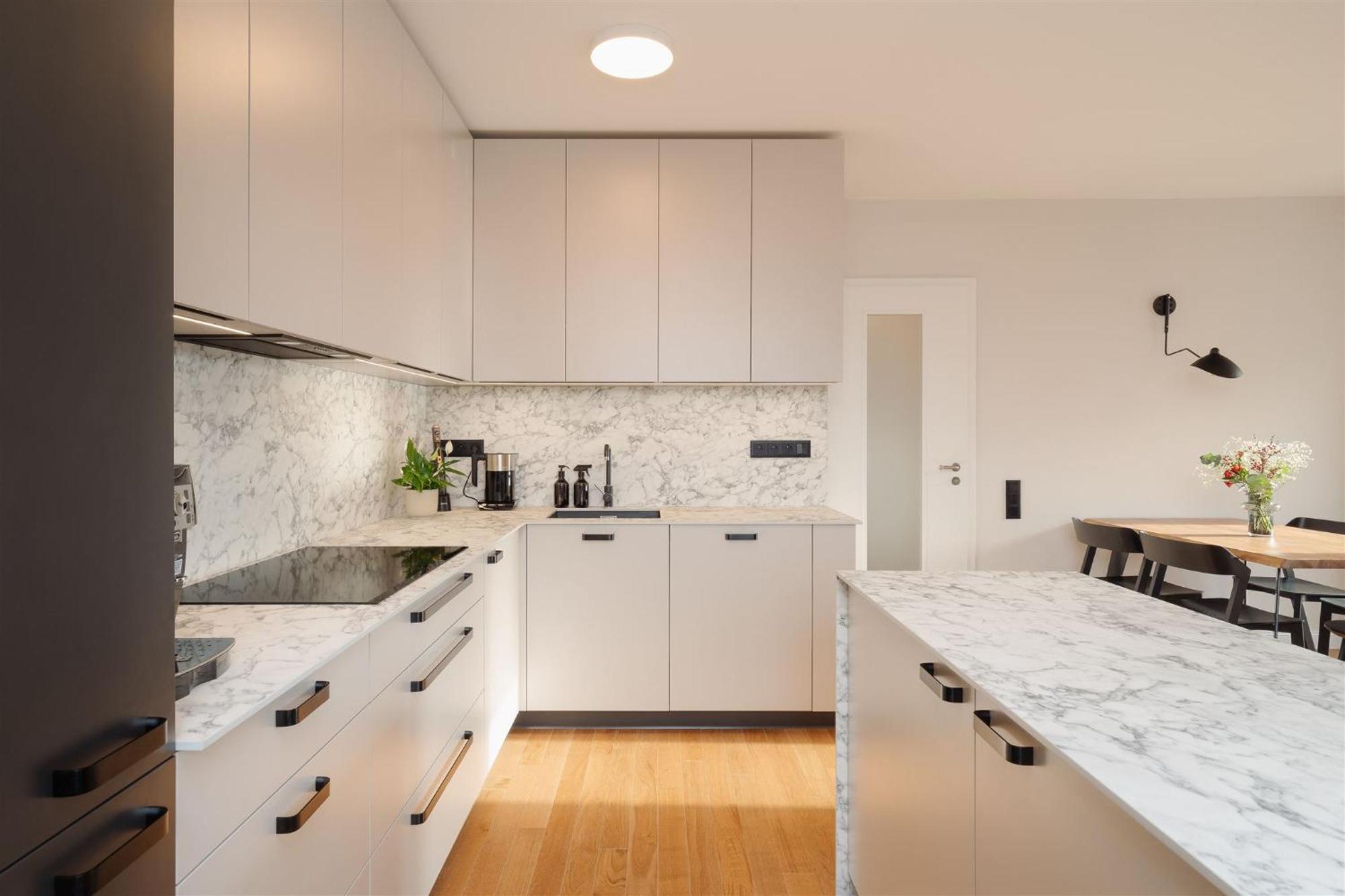 Luxury Sunny Home - Garage Parking, Metro, Balcony, Ps5 With Games Praag Buitenkant foto